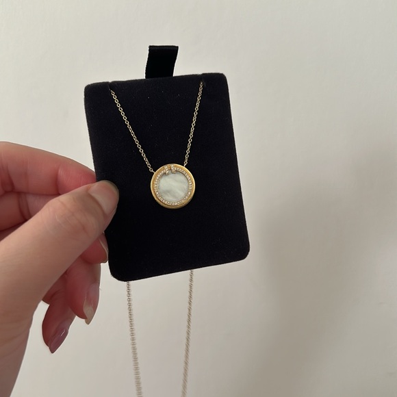 Tiffany Diamond and Mother of Pearl Circle Pendant Necklace - Picture 2 of 14